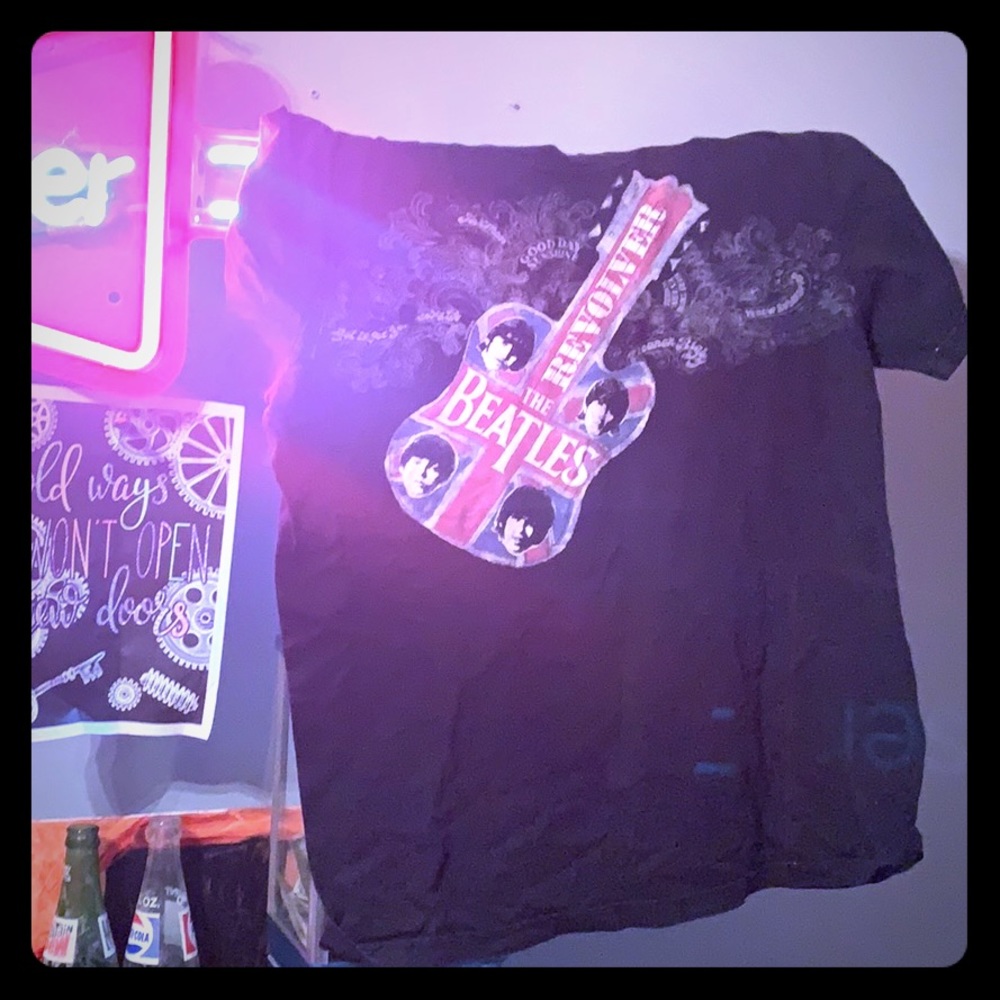 Lucky brand Beatles T-shirt revolver